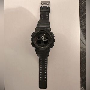 Men’s Casio Blacked out Casio G Shock Watch GA100-1A1 used